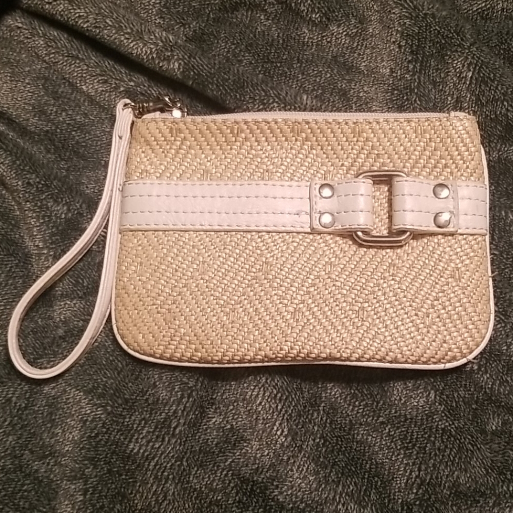 Small ratan and white leather wristlet.